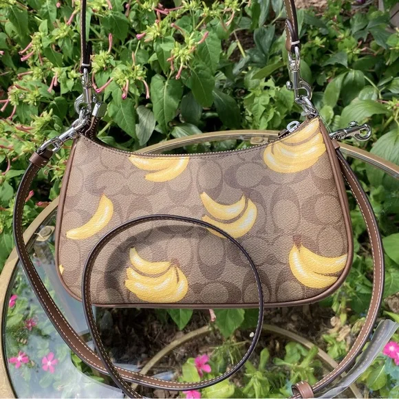 NWT COACH TERI SHOULDER BAG IN SIGNATURE CANVAS WITH BANANA PRINT (CR289) - Picture 5 of 12